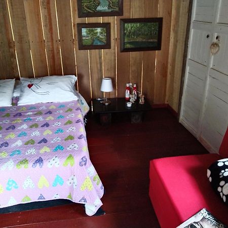 Tarragona Hostal Санта-Роса-де-Кабаль Номер фото