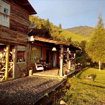Tarragona Hostal Санта-Роса-де-Кабаль Екстер'єр фото