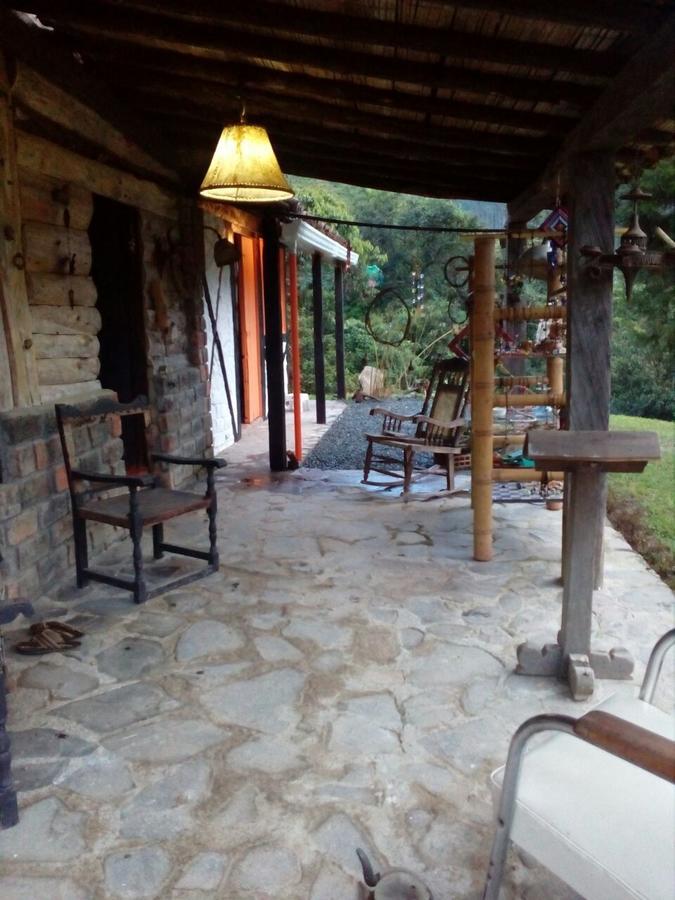 Tarragona Hostal Санта-Роса-де-Кабаль Екстер'єр фото