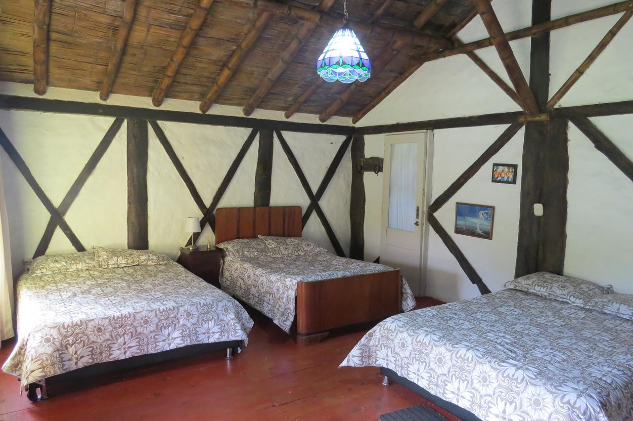 Tarragona Hostal Санта-Роса-де-Кабаль Екстер'єр фото