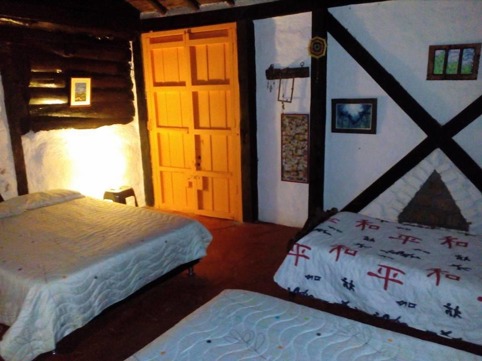 Tarragona Hostal Санта-Роса-де-Кабаль Екстер'єр фото